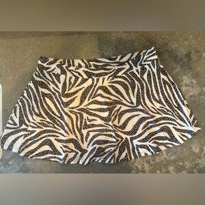 Tail Black and White Tennis/Pickleball Skater Skirt